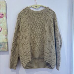 Elegant Cable Knit Crew Neck Sweater in Tan